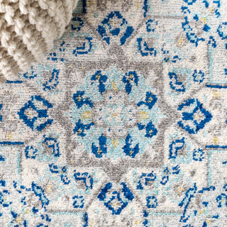 Cassiopeia Inigo Cottage Medallion Area Rug