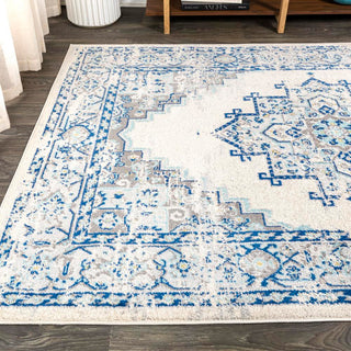 Cassiopeia Inigo Cottage Medallion Area Rug