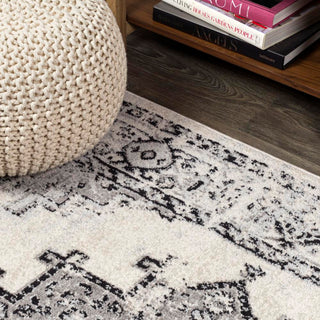 Cassiopeia Inigo Cottage Medallion Area Rug