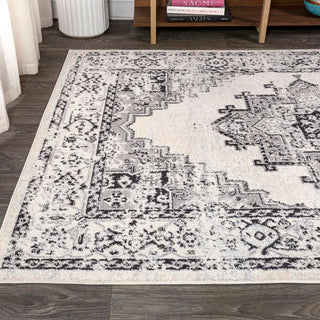 Cassiopeia Inigo Cottage Medallion Area Rug