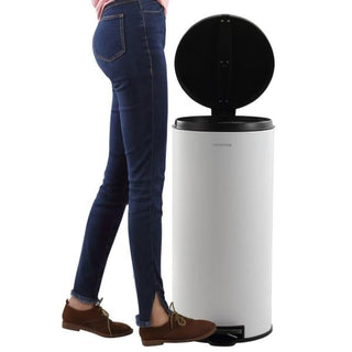 Oscar Round 8-Gallon Step-Open Trash Can with FREE Mini Trash Can