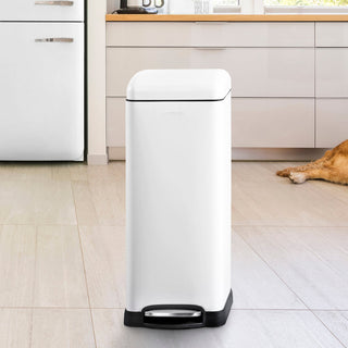 Betty Retro 30 Liters/8 Gallon Trash Can