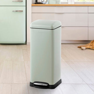 Betty Retro 30 Liters/8 Gallon Trash Can