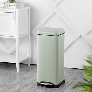 Betty Retro 30 Liters/8 Gallon Trash Can