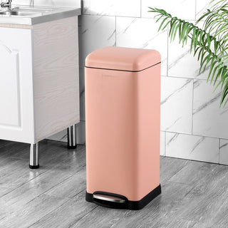 Betty Retro 30 Liters/8 Gallon Trash Can