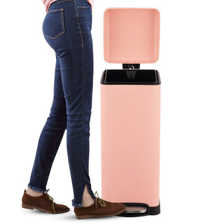 Betty Retro 30 Liters/8 Gallon Trash Can