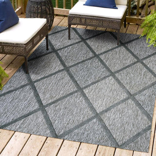 Oswald diamond Trellis Indoor/outdoor Area Rug