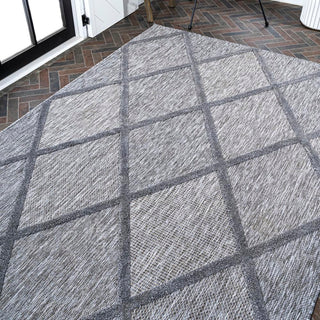 Oswald diamond Trellis Indoor/outdoor Area Rug