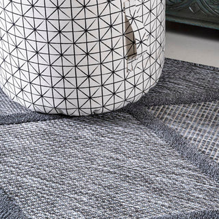 Oswald diamond Trellis Indoor/outdoor Area Rug