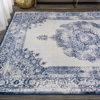 Face Cottage Medallion Area Rug