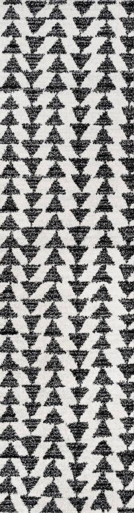 Tonga Aisha Moroccan Triangle Geometric Area Rug