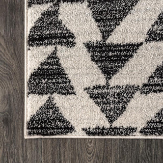 Tonga Aisha Moroccan Triangle Geometric Area Rug