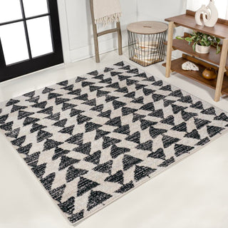 Tonga Aisha Moroccan Triangle Geometric Area Rug