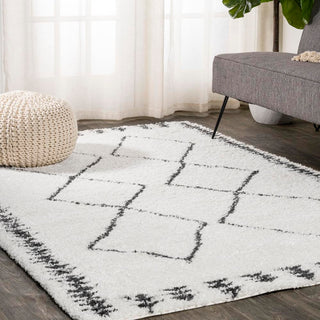 Whangarei Calvia Moroccan Diamond Shag Area Rug