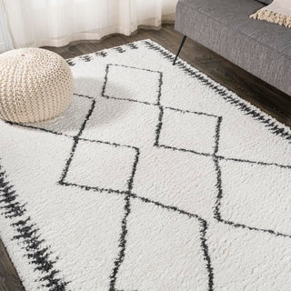 Whangarei Calvia Moroccan Diamond Shag Area Rug