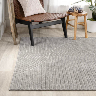 Ewe Minimalist Curve Geometric Rug