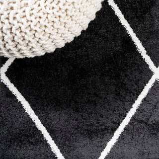 Bounty Minimalist Diamond Trellis Area Rug