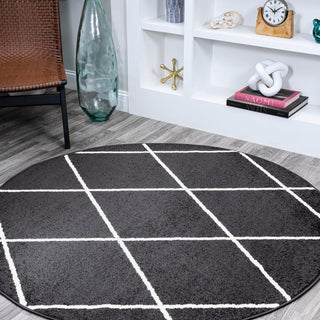 Bounty Minimalist Diamond Trellis Area Rug