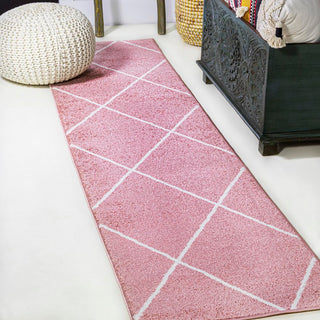 Bounty Minimalist Diamond Trellis Area Rug