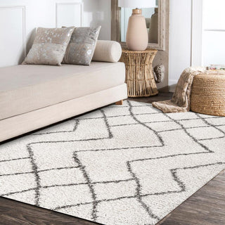 Moura Inca Moroccan Diamond Shag Area Rug