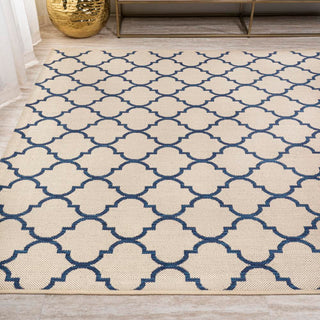 Loire Arabesque Ogee Trellis Indoor/Outdoor Area Rug