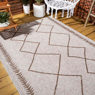 Gandra Derya Tribal Diamond Trellis Area Rug