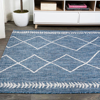 Gandra Derya Tribal Diamond Trellis Area Rug