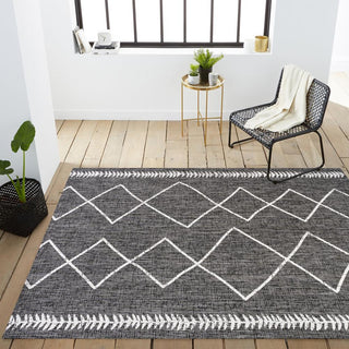 Gandra Derya Tribal Diamond Trellis Area Rug