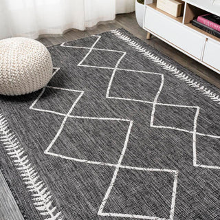 Gandra Derya Tribal Diamond Trellis Area Rug