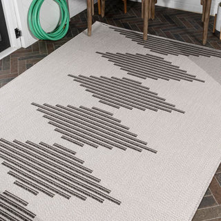 Walter Diamond Stripe Indoor/outdoor Area Rug