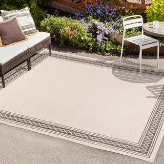 Kristine Classic Diamond Border Indoor/outdoor Area Rug