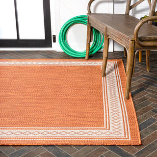 Kristine Classic Diamond Border Indoor/outdoor Area Rug