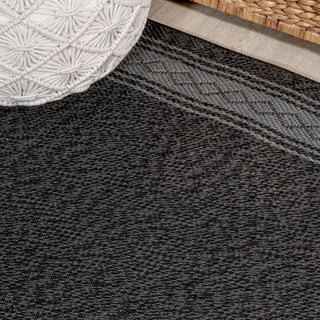 Kristine Classic Diamond Border Indoor/outdoor Area Rug