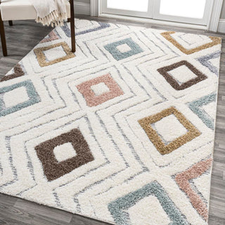 Maira Diamond Tribal High-low Area Rug