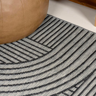 Leah Mid-Century Modern Arch Stripe Reversible Machine-Washable Indoor/Outdoor Area Rug