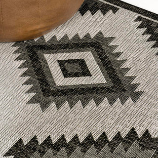 Antique Geometric Moroccan Diamond Indoor/Outdoor Area Rug