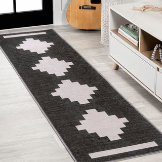 Beatrice Geometric Tribal Medallion Machine-washable Area Rug