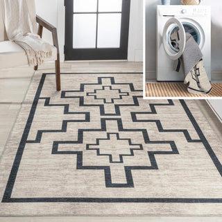 Townsend Minimalist Medallion Machine-washable Area Rug