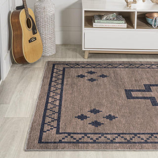 Mona Geometric Medallion Machine-washable Area Rug