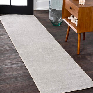 Alexander Classic Solid Low-Pile Machine-Washable Area Rug